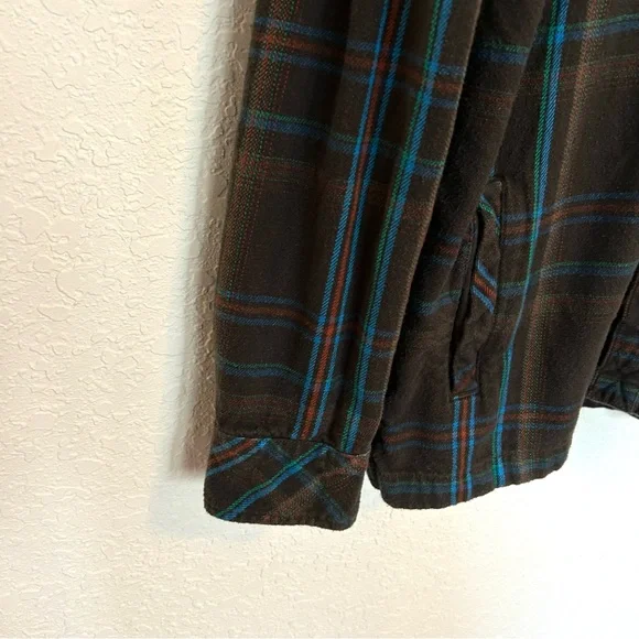 KAVU
Northlake Shirt Jacket brown size large - Picture 9 of 12